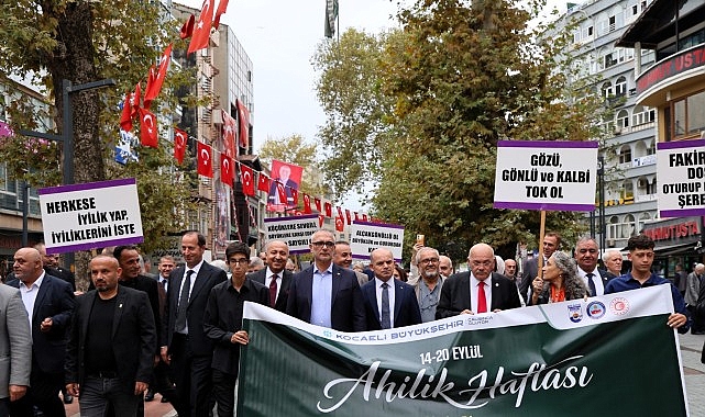 Kocaeli Büyükşehir Belediyesi’nin katkılarıyla gerçekleştirilen Ahilik Haftası kutlamalarında esnaf ve