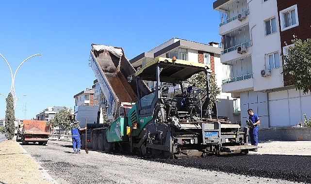 Aliağa ve Seferihisar’da yollar yenileniyor İzmir Büyükşehir Belediyesi, kent merkezindeki çalışmalarını çevre ilçelerdeki yol yatırımlarıyla