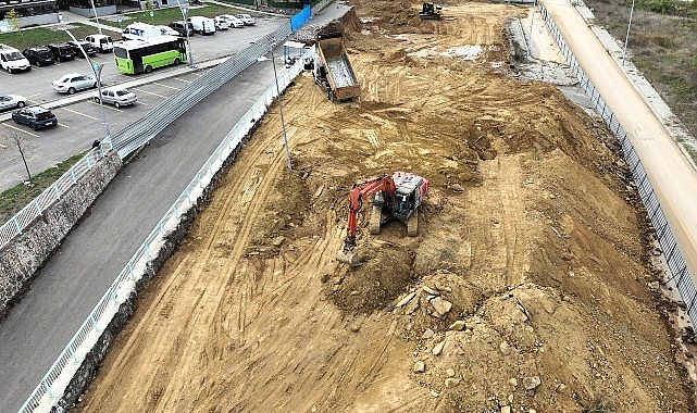 Ayazma Kültür Merkezi’nde ilk kepçe vuruldu Kocaeli Büyükşehir Belediyesi, kent genelinde vatandaşların sosyal ve kültürel yaşamına