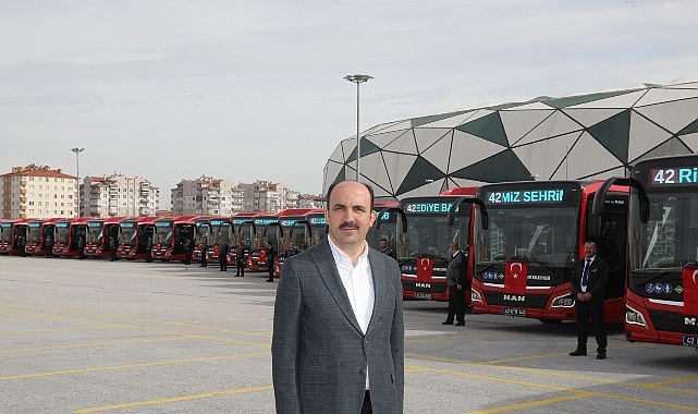 Başkan Altay Konya’daki Üniversitelere İlk Kez Kayıt Yaptıran Öğrencilerin Bu Yıl da Toplu Ulaşımı 7 Gün Ücretsiz Kullanabileceğini Açıkladı Konya Büyükşehir Belediye Başkanı Uğur İbrahim Altay, Türkiye’de en ucuz