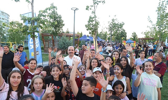 Başkan Altay “Parklarda Şenlik Var” Etkinliğine Katılan Tüm Çocuklara ve Ailelerine Teşekkür Etti Konya Büyükşehir Belediyesi, “Konya’nın Kalbi Parklarda Atacak” sloganıyla bu yıl