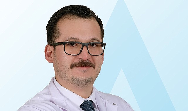 Son yıllarda bilgisayar ve cep telefonu ekranı karşısında geçirilen uzun