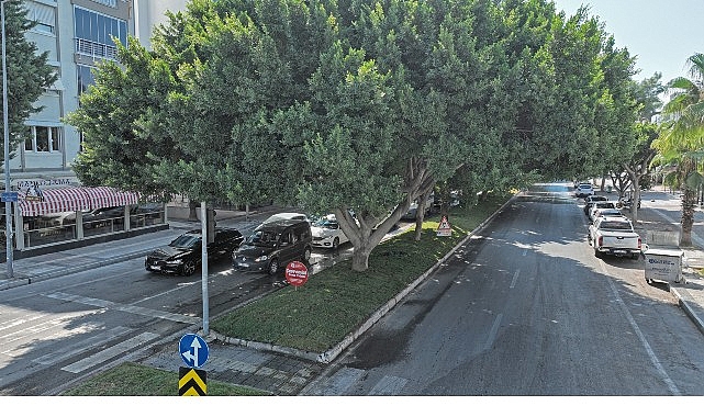 Antalya Büyükşehir Belediyesi, yürüttüğü peyzaj çalışmalarıyla kenti hem estetik açıdan