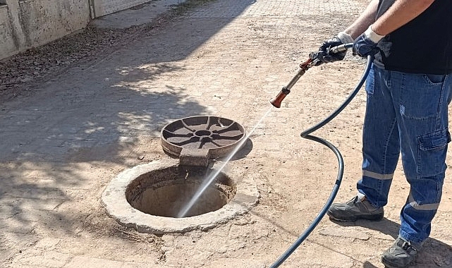 Didim Belediyesi’nden Vektörlerle Mücadele Çalışması Didim Belediyesi, kent genelinde halk sağlığının korunması ve vektörlerin oluşturabileceği