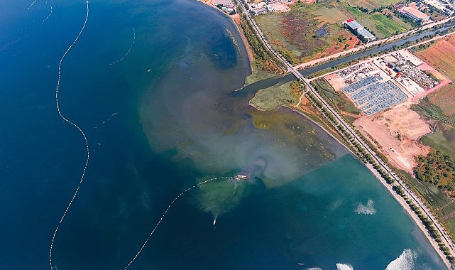 Kocaeli Büyükşehir Belediyesi tarafından sürdürülen Dip Çamuru Projesi’nin 2. etabı