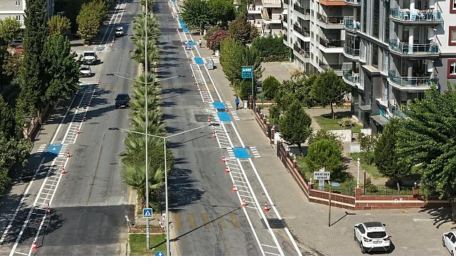 Efeler’e 11 Kilometre Uzunluğunda Bisiklet Yolu Kazandırılıyor Aydın Büyükşehir Belediye Başkanı Özlem Çerçioğlu, Aydın’a yeni bir proje