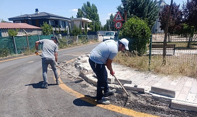 Ekiplerden ilçe genelinde bakım ve onarım çalışması Kahramankazan Belediyesi Fen İşleri Müdürlüğü ekipleri, ilçe genelinde vatandaşların günlük