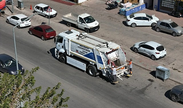 İnegöl Belediyesi, Temizlik İşleri Müdürlüğü bünyesinde yüzde 100 elektrikli çöp