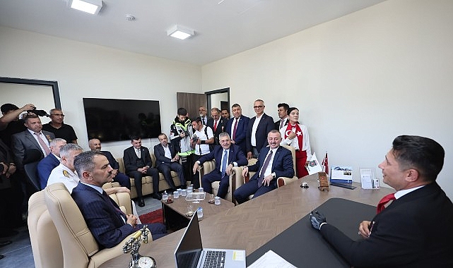 Gebze Şehit Yakınları ve Gazi Evi hizmete açıldı Kocaeli Büyükşehir Belediyesi’nin Gebze Millet Bahçesi içinde inşa ettiği Gebze