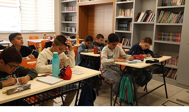 Genç KOMEK Atölyeleri’nde Kayıtlar Başladı Konya Büyükşehir Belediyesi bünyesinde faaliyet gösteren Genç KOMEK Atölyeleri’nde yeni
