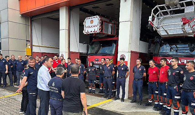 Giresun’daki Aşırı Yağışlarla Mücadeleye İBB Desteği İstanbul Büyükşehir Belediyesi (İBB) ekipleri, hafta sonu Doğu Karadeniz’de beklenen
