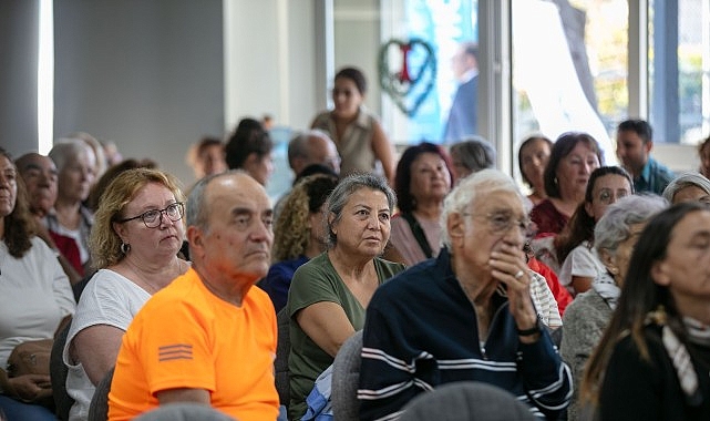 Güzelbahçe Belediyesi Sağlıklı Yaş Alma Merkezi Güzelbahçe Belediyesi Ayşe Mayda Spor Tesisleri’nde 3 yıldır sağlığa dair