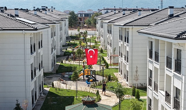 Kocaeli Büyükşehir Belediyesi tarafından hayata geçirilen Kartepe Kent Konut Evleri’nde