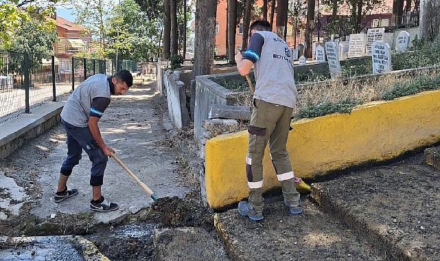 Hatıralara saygı, ziyaretlere huzur Kocaeli Büyükşehir Belediyesi, vatandaşların kabir ziyaretlerini temiz, düzenli ve huzurlu