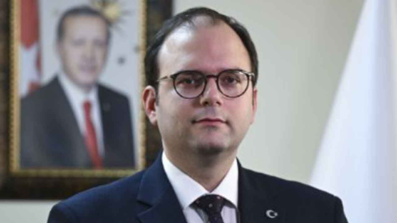 Hekim Birliği Sendikası’ndan İstanbul İl Sağlık Müdürü’ne “provoke” tepkisi Hekim Birliği Sendikası, İstanbul İl Sağlık Müdürünün kamuoyuna yansıyan bir