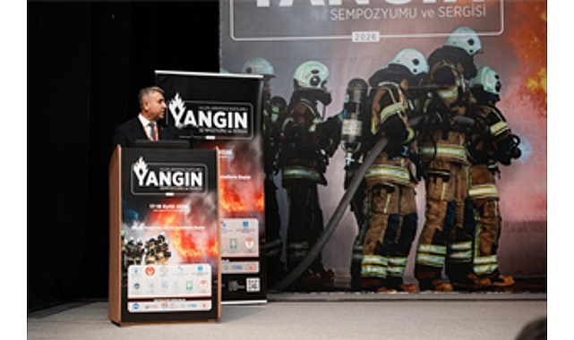 İzmir’de yangın güvenliği konuşuldu İzmir Büyükşehir Belediyesi ve TMMOB tarafından düzenlenen 6. Uluslararası Katılımlı