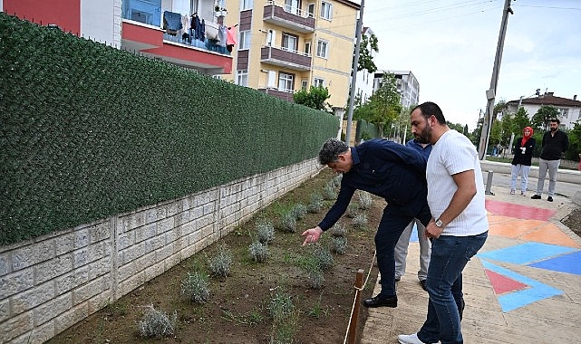 Kartepe Belediyesi, Dumlupınar Mahallesi’nde Kule Deresi boyunca uzanan Kanal Park’ı