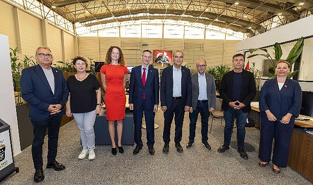 İzmir Büyükşehir Belediyesi Başkan Vekili Dr. Zafer Levent Yıldır, Birleşik