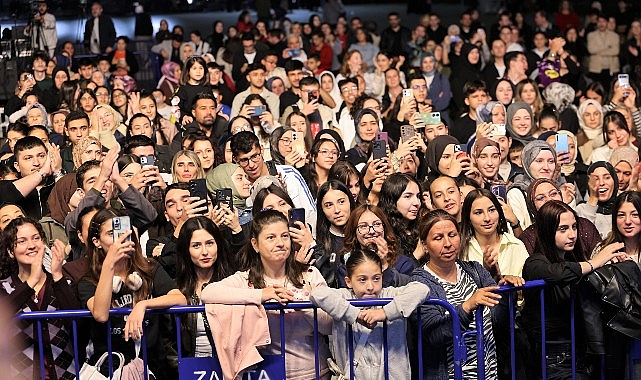 Keçiören’de YKS ve LGS Öğrencilerine Eğlence Dolu Motivasyon Programı Keçiören Belediyesi tarafından, 2027 yılında YKS ve LGS’ye girecek öğrencilerin