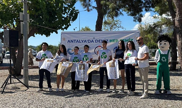 Kemer’de Dünya Temizlik Günü’ne anlamlı etkinlik Dünya Temizlik Günü etkinlikleri kapsamında Kemer Belediyesi Temizlik İşleri Müdürlüğü