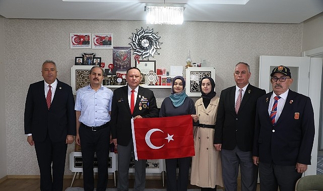Konya Büyükşehir Kahraman Gazilerimizin Her Zaman Yanında Konya’da şehit yakınlarını ve gazileri düzenli şekilde ziyaret ederek onların