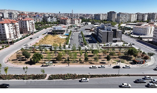 Konya Büyükşehir, Raylı Sistem Çalışmaları Esnasında Kaldırdığı Her Ağacı Yeniden Toprakla Buluşturuyor Konya Büyükşehir Belediyesi, Şehir Hastanesi-Stadyum Tramvay Hattı çalışmaları kapsamında güzergâh