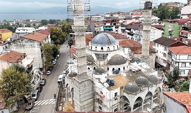 Kuruçeşme Merkez Camii’nde siluet ortaya çıkıyor Kocaeli Büyükşehir Belediyesi’nin yeniden inşa ettiği Kuruçeşme Merkez Camii’nde çalışmalar