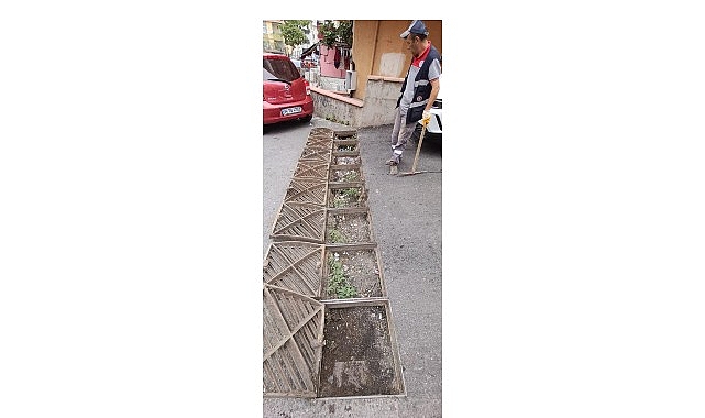 Maltepe’de yağış öncesi önlemler alınıyor Maltepe Belediyesi, İstanbul’da 2 gün boyunca etkili olacak yağışlar öncesi