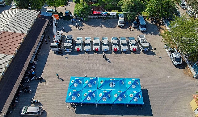 Milas Belediyesi araç filosunu 9 yeni araçla güçlendirdi İlçe genelinde sunulan hizmetlerin kalitesini artırmak, ulaşım ve altyapı çalışmalarını