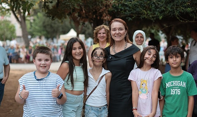 Mutlu Çocuklar Sokağı’nda eğlence devam ediyor Konaklı çocukların sokaklarda özgürce oyun oynayabilmelerini sağlayan Mutlu Çocuklar Sokağı