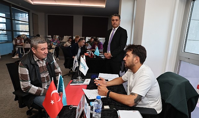 Nilüfer Belediyesi’nden istihdama destek Nilüfer Belediyesi, iş arayanlar ile iş verenleri buluşturduğu toplu iş