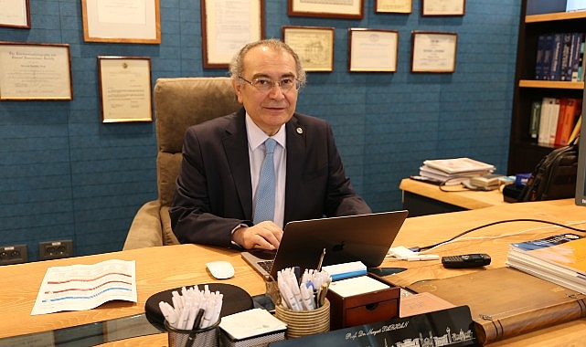 Üsküdar Üniversitesi Kurucu Rektörü ve Psikiyatrist Prof. Dr. Nevzat Tarhan,