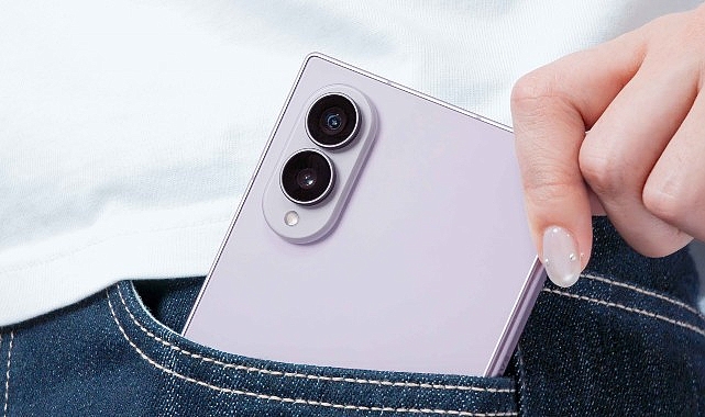 Öncüler tarafından tasarlandı, uzmanların güvenini kazandı: Samsung’un katlanabilir cihazlarının evrimi Samsung ilk katlanabilir akıllı telefon serisi ile teknoloji dünyasında iddiasını