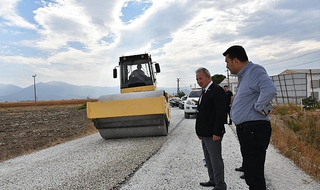 Salihli’nin Yolları Yenileniyor Salihli Belediyesi, kent genelinde ulaşım altyapısını güçlendirmek amacıyla yol yenileme