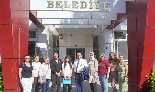 Seferihisar Belediyesi gençleri kentin tarihiyle buluşturuyor Seferihisar Belediyesi, ilçenin binlerce yıllık tarihini gençlere yerinde anlatmak ve
