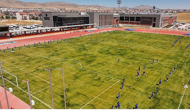 Sporcu Seçme ve Yetiştirme Merkezi misafirlerini ağırlamaya devam ediyor Selçuklu Belediyesi tarafından hayata geçirilen Sporcu Seçme ve Yetiştirme Merkezi,