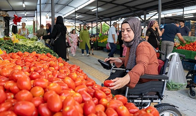 Mersin Yenişehir Belediyesi, Aydınlıkevler Pazar Alanı’nı baştan sona yenileyerek Türkiye’nin