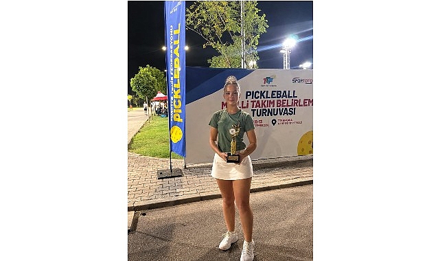 Ürkmezli genç raket Milli Takımda Seferihisar Belediyesi Ürkmez Kültür, Sanat ve Spor Merkezi Pickleball sporcusu
