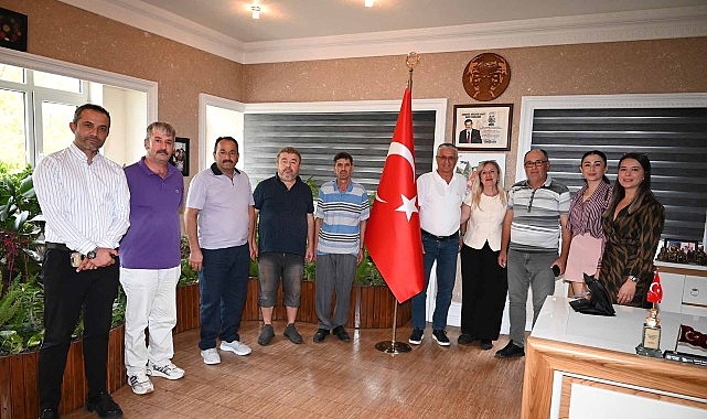 Kuzdere Mahallesi'nde yaşayan vatandaşlar, Kemer Belediyesi Kuzdere Mahalle Sorumlusu Ayhan