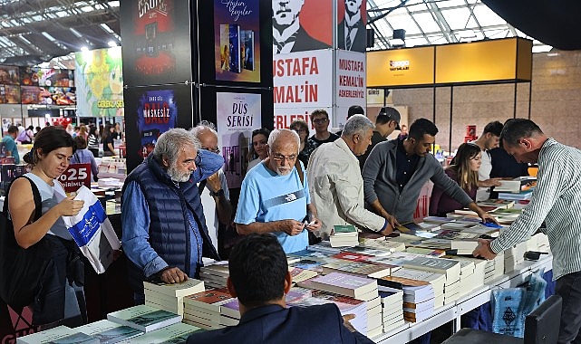 16. Antalya Kitap Fuarı kapılarını açtı Antalya Büyükşehir Belediyesi tarafından bu yıl “Bugünü Oku, Geleceği Yaz”