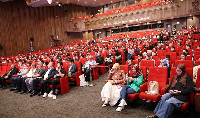 Uluslararası 16. Kocaeli Kitap Fuarı’nda “Tarihle Geleceğin İnşası” başlıklı söyleşide
