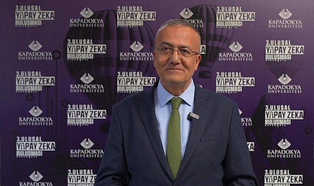 “Alev Alatlı’nın bakış açısı, yapay zekâ çağına da ışık tutuyor” Kapadokya Üniversitesi’nde düzenlenen 3. Ulusal Yapay Zekâ Buluşması’nda, üniversitenin kurucusu,