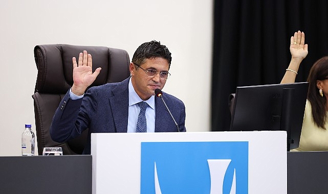 Aliağa Belediyesi’nin 2027 Yılı Bütçesi Onaylandı Aliağa Belediyesi Meclisi Ekim Ayı toplantısı, Belediye Başkanı Serkan Acar