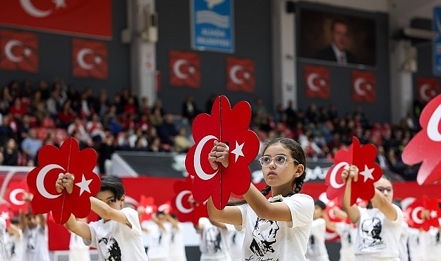 Aliağa’da Cumhuriyetin 103. Yılı Coşkuyla Kutlandı Tüm yurtta olduğu gibi Aliağa’da da Cumhuriyetin ilanının 103. yıl