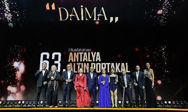 Altın Portakal ‘Daima’ diyerek Sinema Meşalesini 63. kez yaktı 63. Uluslararası Antalya Altın Portakal Film Festivali, Antalya Spor Salonu’nda