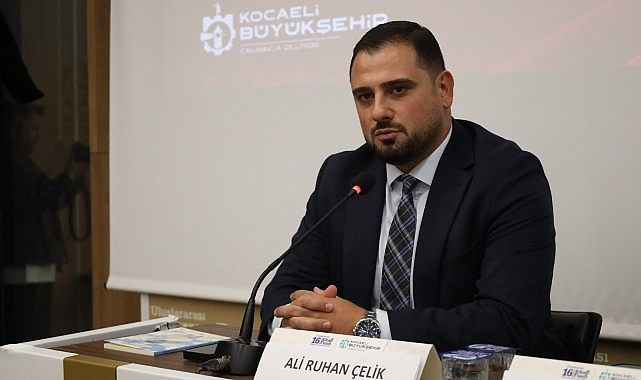 Arık: Her şey hayal kurmakla başlar Çocuk edebiyatının sevilen yazarlarından Mert Arık, Uluslararası 16. Kocaeli Kitap