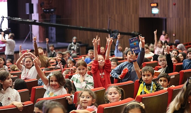 Uluslararası 16. Kocaeli Kitap Fuarı, minik okurları sevdikleri yazarlarla buluşturmaya