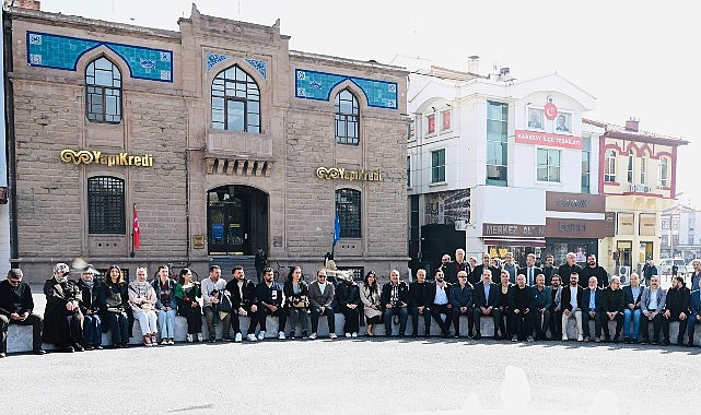Başkan Altay Mevlana Caddesi’nde Yürütülen Çevre Düzenleme Çalışmasını İnceledi Konya Büyükşehir Belediye Başkanı Uğur İbrahim Altay, basın mensuplarıyla birlikte