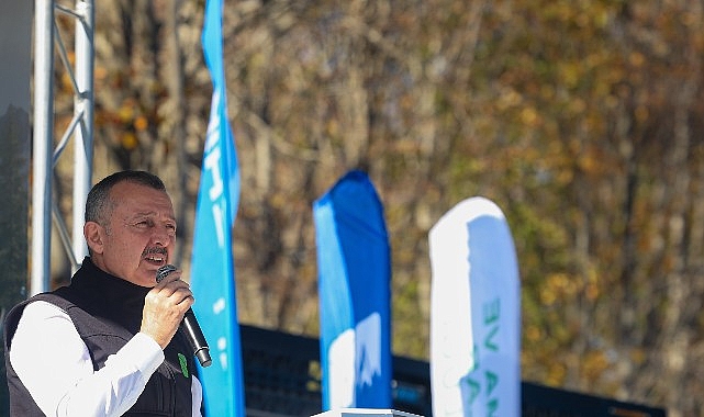 Başkan Büyükakın: “Geyik muhabbeti yapmıyoruz geleceğimiz için çalışıyoruz” Kocaeli Büyükşehir Belediyesi, Ormanya’da yetiştirdiği 9 kızıl geyiği Kuzuyayla’da doğal