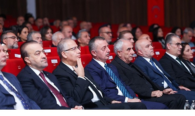 Başkan Büyükakın, Kültür Şûrası’nda konuştu: “Şehrin hikayesini hep birlikte yazacağız” Kocaeli Büyükşehir Belediye Başkanı Tahir Büyükakın, kentin kültürel mirasını koruyarak